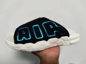 Nike Air More Uptempo Slippers
