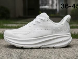 Hoka Clifton 9