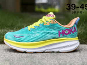 Hoka Clifton 9