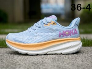 Hoka Clifton 9