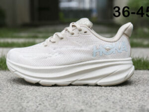Hoka Clifton 9