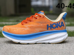 Hoka Clifton 9